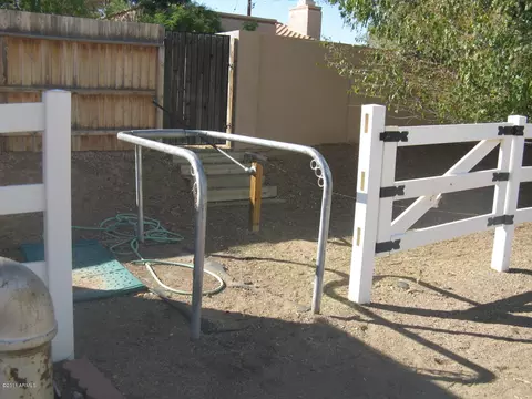 844 E Roberts Rd, Phoenix, AZ 85022 photo 13