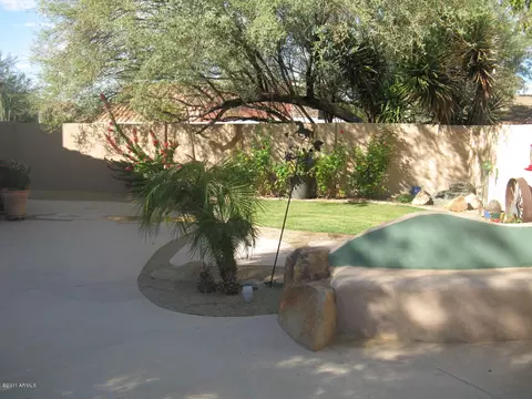 844 E Roberts Rd, Phoenix, AZ 85022 photo 7
