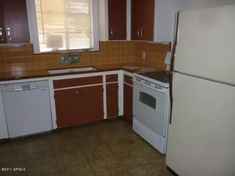 3425 N 23rd Dr, Phoenix, AZ 85015 photo 4