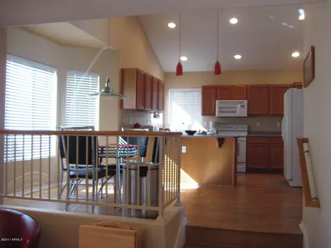 283 W Baylor Ln, Gilbert, AZ 85233 photo 5
