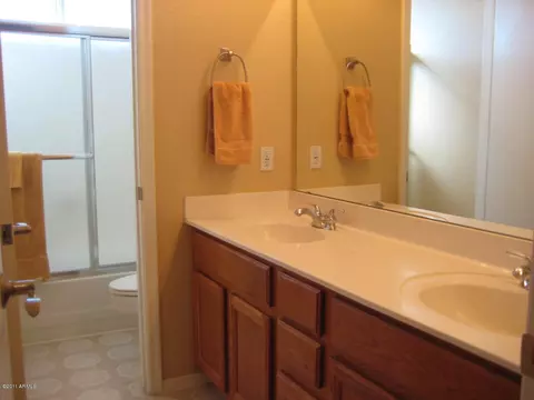 283 W Baylor Ln, Gilbert, AZ 85233 photo 12
