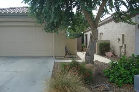 4051 E Azalea Dr, Gilbert, AZ 85298 photo 2