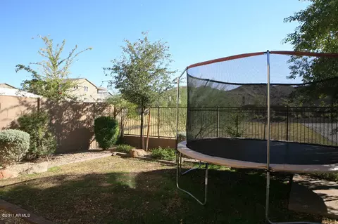 3817 E Branham Ln, Phoenix, AZ 85042 photo 5