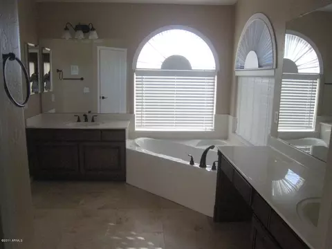 1438 S Cholla St, Gilbert, AZ 85233 photo 10