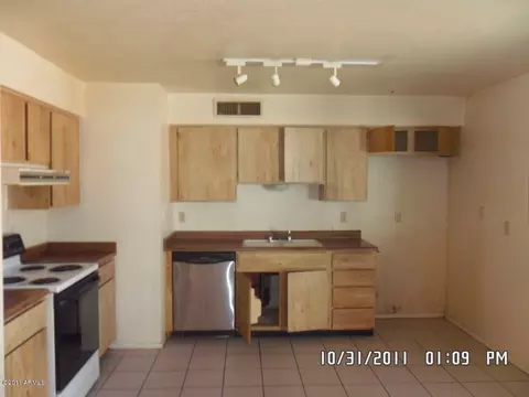 514 W Oraibi Dr, Phoenix, AZ 85027 photo 6