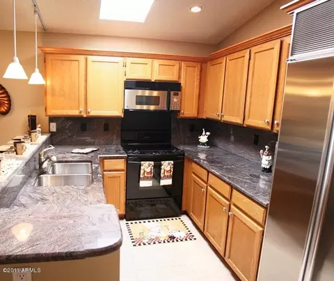 4538 E Wescott Dr, Phoenix, AZ 85050 photo 2