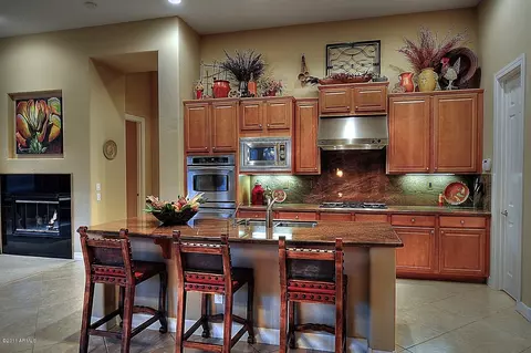42303 N Olympic Fields Ct, Phoenix, AZ 85086 photo 8