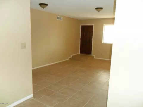 960 E Hampton Ave, Mesa, AZ 85204 photo 2