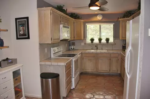 1940 E Beck Ln, Phoenix, AZ 85022 photo 17
