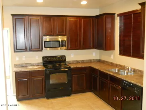 3812 E Santa Fe Ln, Gilbert, AZ 85297 photo 5