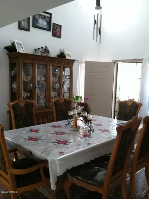 3319 E Hononegh Dr, Phoenix, AZ 85050 photo 4