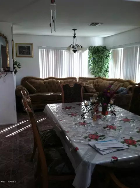3319 E Hononegh Dr, Phoenix, AZ 85050 photo 2