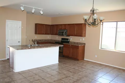 1272 E Strawberry Dr, Gilbert, AZ 85298 photo 2