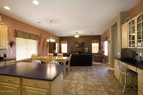 816 E Desert Ranch Rd, Phoenix, AZ 85086 photo 4