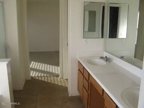 1835 S Starling Dr, Gilbert, AZ 85295 photo 7
