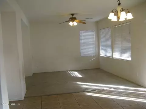 1835 S Starling Dr, Gilbert, AZ 85295 photo 3