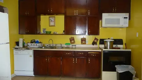 3005 E Cypress St, Phoenix, AZ 85008 photo 4