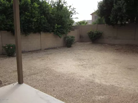 2727 E Branham Ln, Phoenix, AZ 85042 photo 9