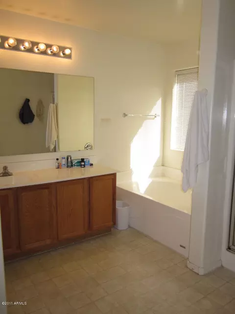 2727 E Branham Ln, Phoenix, AZ 85042 photo 7