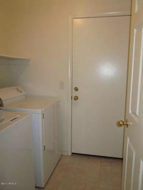 2727 E Branham Ln, Phoenix, AZ 85042 photo 5