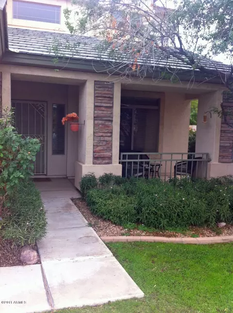 1055 S Oak St, Gilbert, AZ 85233 photo 3