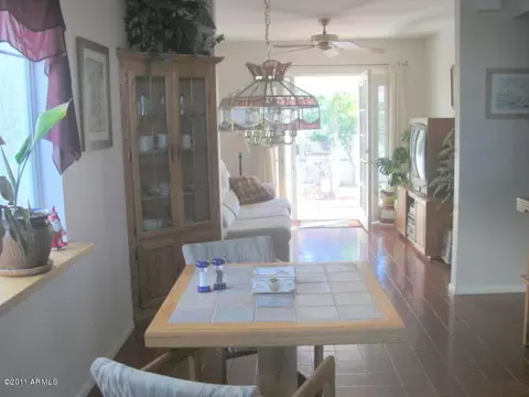 1101 E Michelle Dr, Phoenix, AZ 85022 photo 4