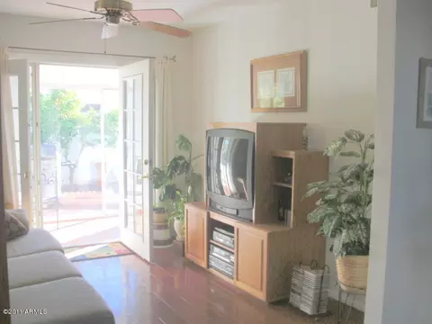1101 E Michelle Dr, Phoenix, AZ 85022 photo 2