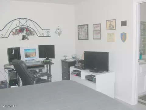 1101 E Michelle Dr, Phoenix, AZ 85022 photo 8