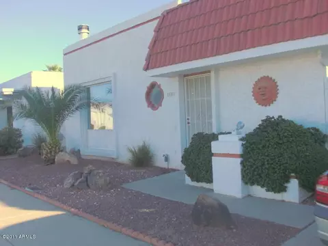1101 E Michelle Dr, Phoenix, AZ 85022 photo 1