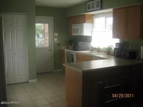 2402 E Dahlia Dr, Phoenix, AZ 85032 photo 3