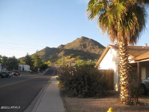 2402 E Dahlia Dr, Phoenix, AZ 85032 photo 11
