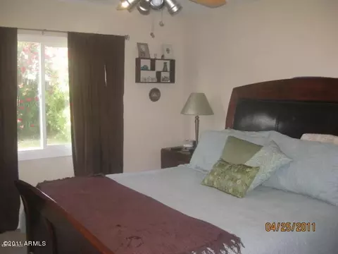 2402 E Dahlia Dr, Phoenix, AZ 85032 photo 8