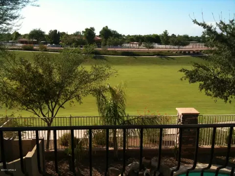 2936 S Colonial St, Gilbert, AZ 85295 photo 3