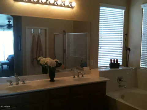 2936 S Colonial St, Gilbert, AZ 85295 photo 7