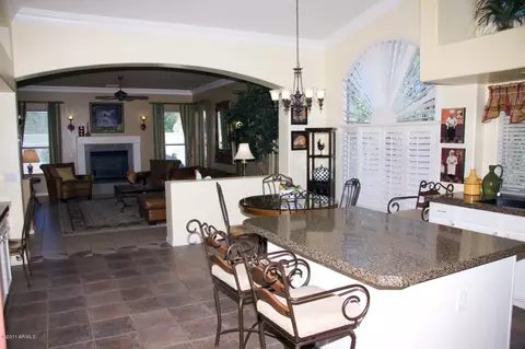 272 E Bernie Ln, Gilbert, AZ 85295 photo 3