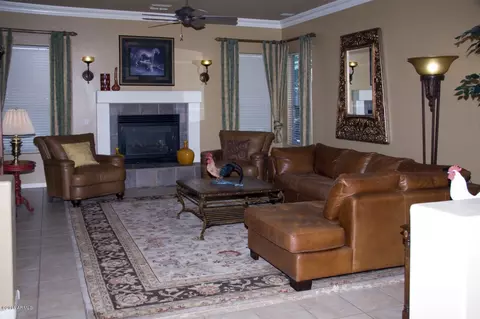 272 E Bernie Ln, Gilbert, AZ 85295 photo 5