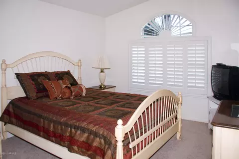 272 E Bernie Ln, Gilbert, AZ 85295 photo 9
