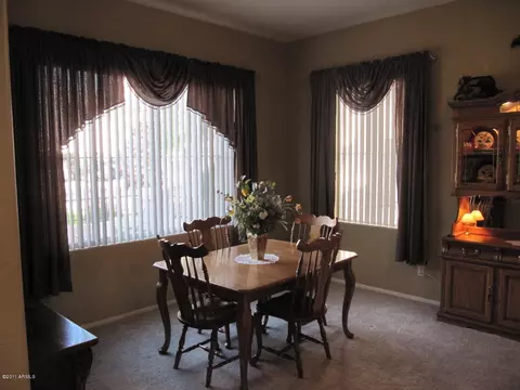 733 E Maria Ln, Tempe, AZ 85284 photo 2