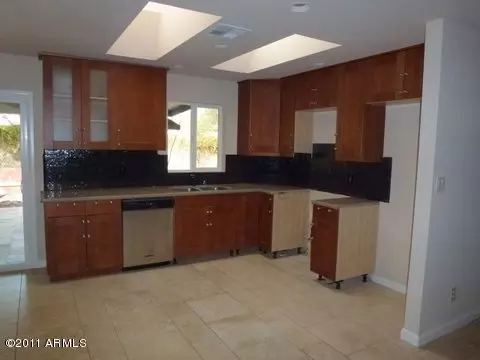 2648 E Cinnabar Ave, Phoenix, AZ 85028 photo 5