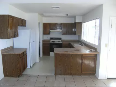 7014 S 45th Pl, Phoenix, AZ 85042 photo 4