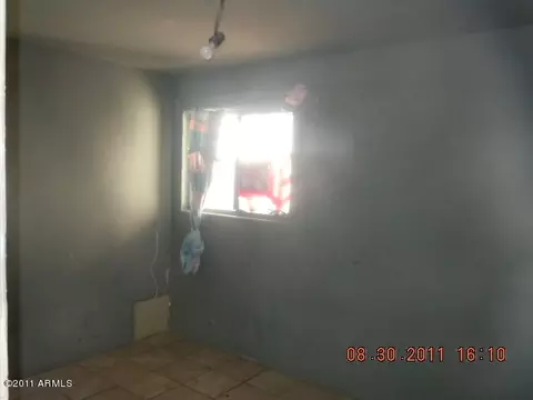 2062 E Nancy Ln, Phoenix, AZ 85042 photo 5