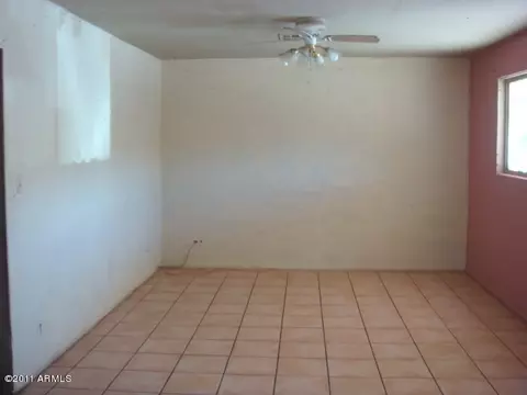 2062 E Nancy Ln, Phoenix, AZ 85042 photo 2