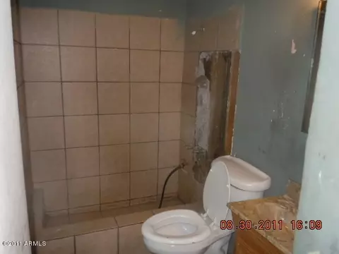 2062 E Nancy Ln, Phoenix, AZ 85042 photo 8
