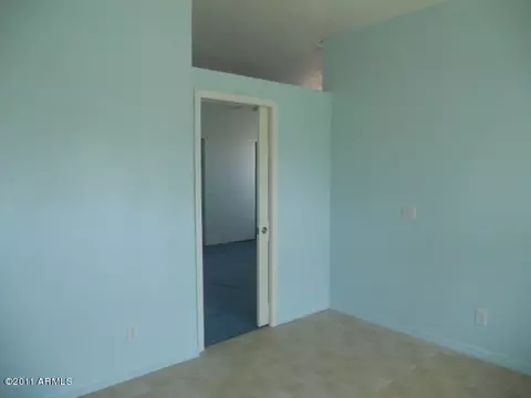 339 E Michelle Dr, Phoenix, AZ 85022 photo 3