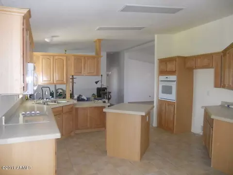 339 E Michelle Dr, Phoenix, AZ 85022 photo 7
