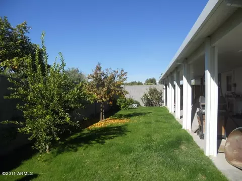 339 E Michelle Dr, Phoenix, AZ 85022 photo 12