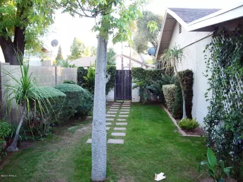 628 E Canterbury Ln, Phoenix, AZ 85022 photo 15