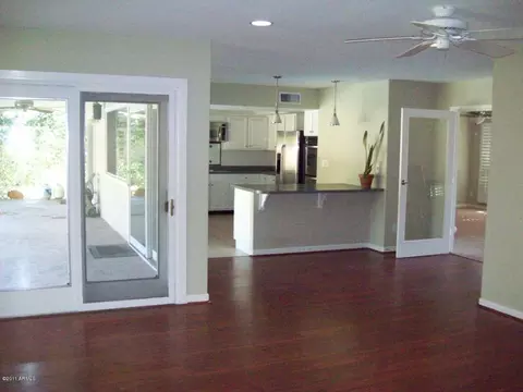 628 E Canterbury Ln, Phoenix, AZ 85022 photo 4