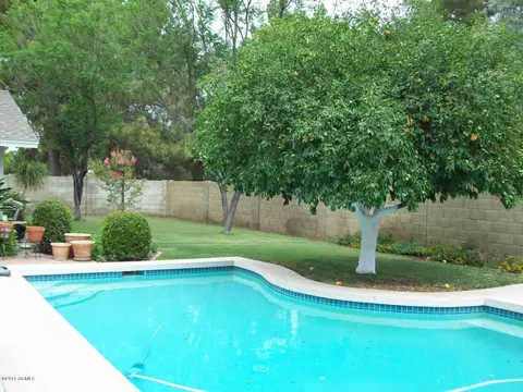 628 E Canterbury Ln, Phoenix, AZ 85022 photo 7