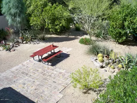 754 E Becker Ln, Phoenix, AZ 85020 photo 15